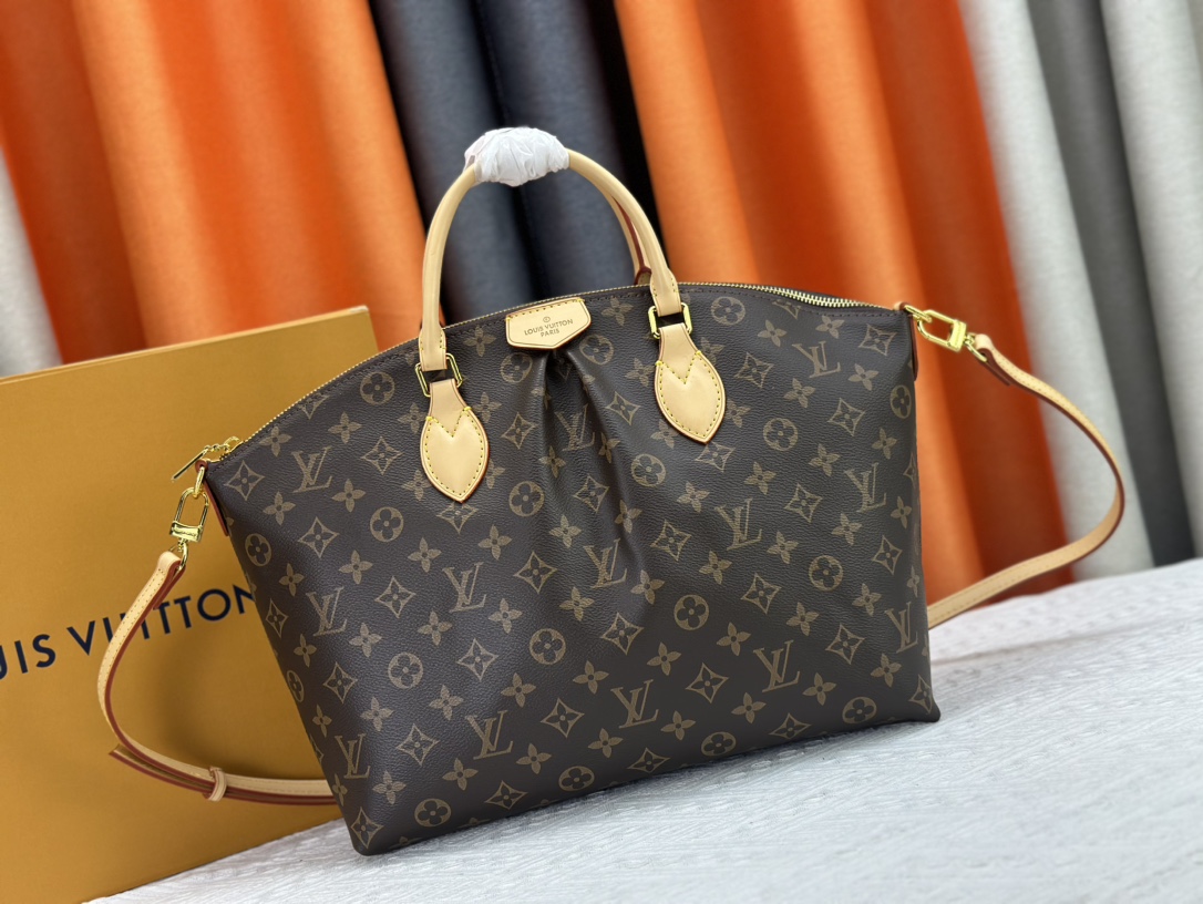 LV bag 672